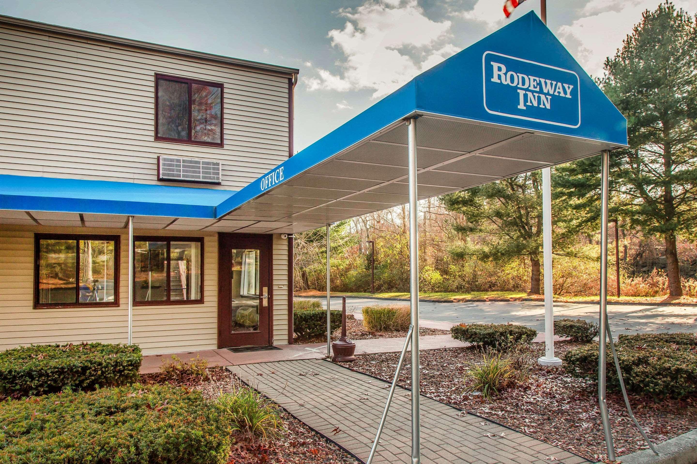 Rodeway Inn Groton Buitenkant foto